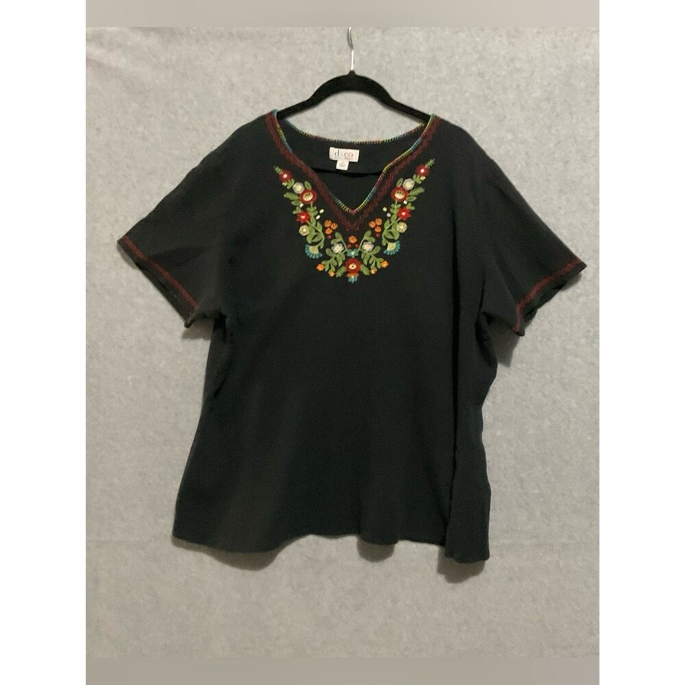 D & Co. 2X Black Boho Embroidered Floral V-Neck Blouse Peasant Top Short Sleeve